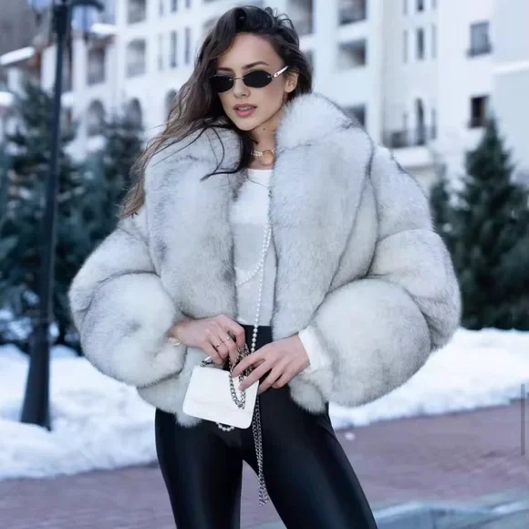 Elegant Women's real Fur Coat - Gray Silver Fox - Picture 1 of 12